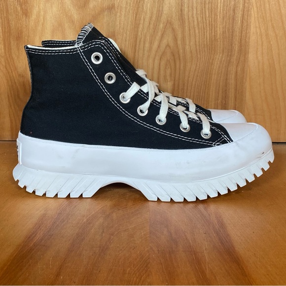 Converse Shoes - NEW Womens 8 Converse All Star Lugged 2.0 Fashion Sneakers Black White SEF0915